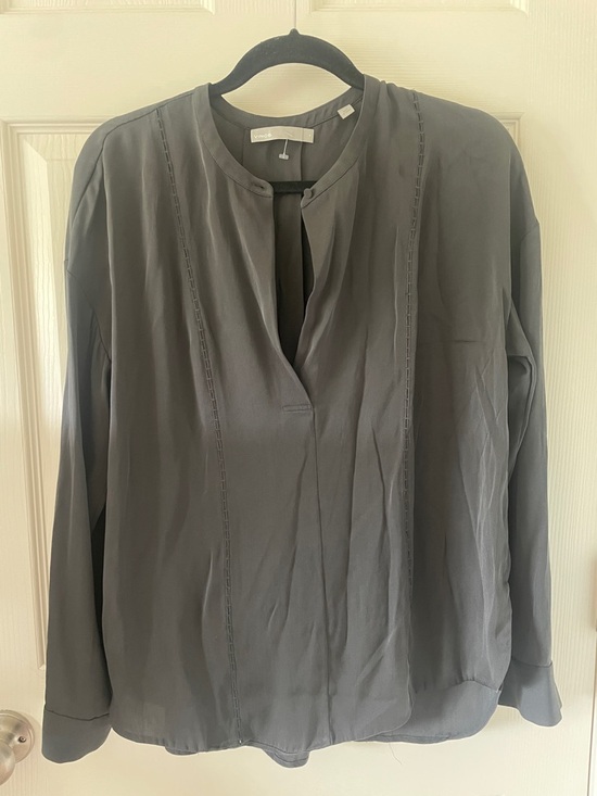 Vince Women’s Black Silk Blend Long Sleeve V-neck Blouse Size 8 - Picture 4 of 5